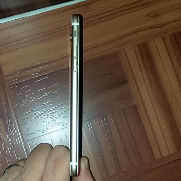 IPhone - Picture 6 of 7